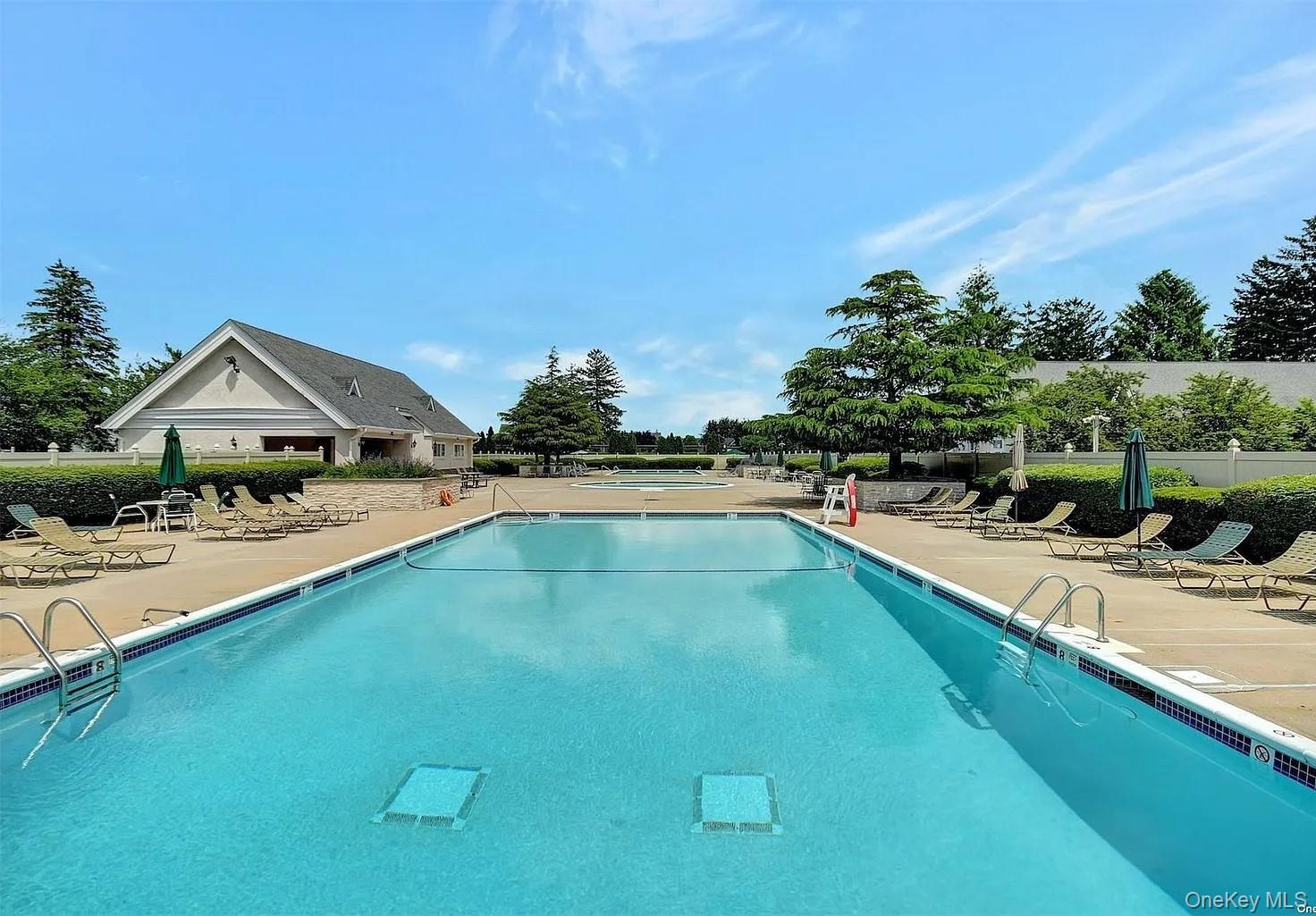 #16 photo, 23 Broadlawn Drive, サフォーク郡 Central Islip , NY 11722