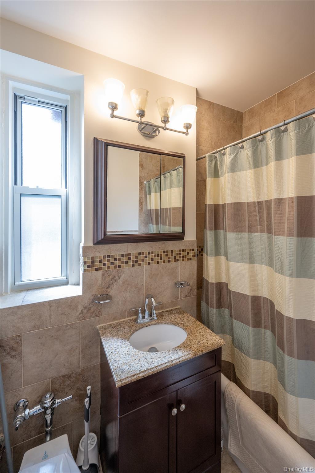 #16 photo, 1468 Midland Avenue, ブロンクス区 Bronxville , NY 10708