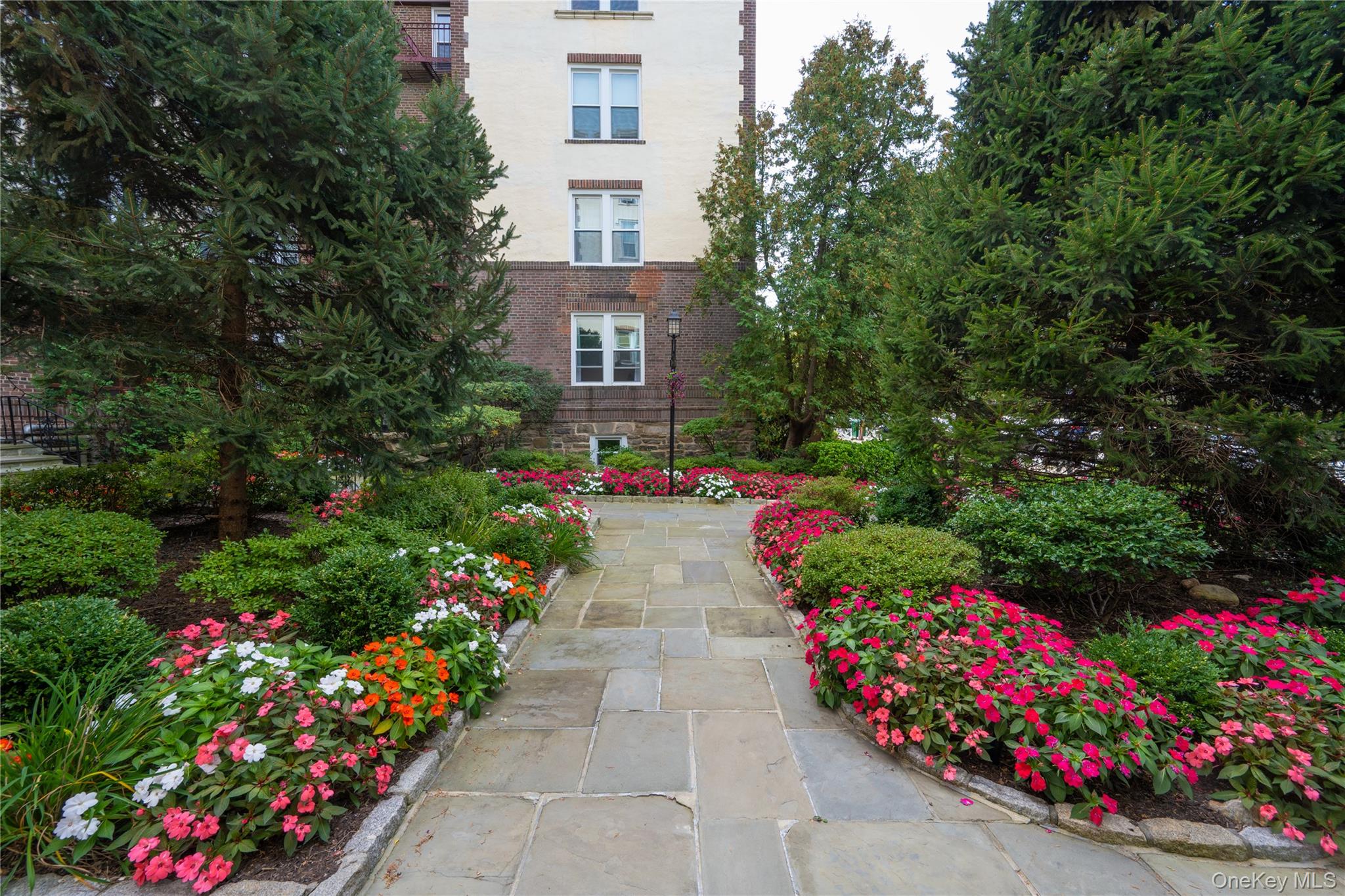 #2 photo, 1468 Midland Avenue, ブロンクス区 Bronxville , NY 10708