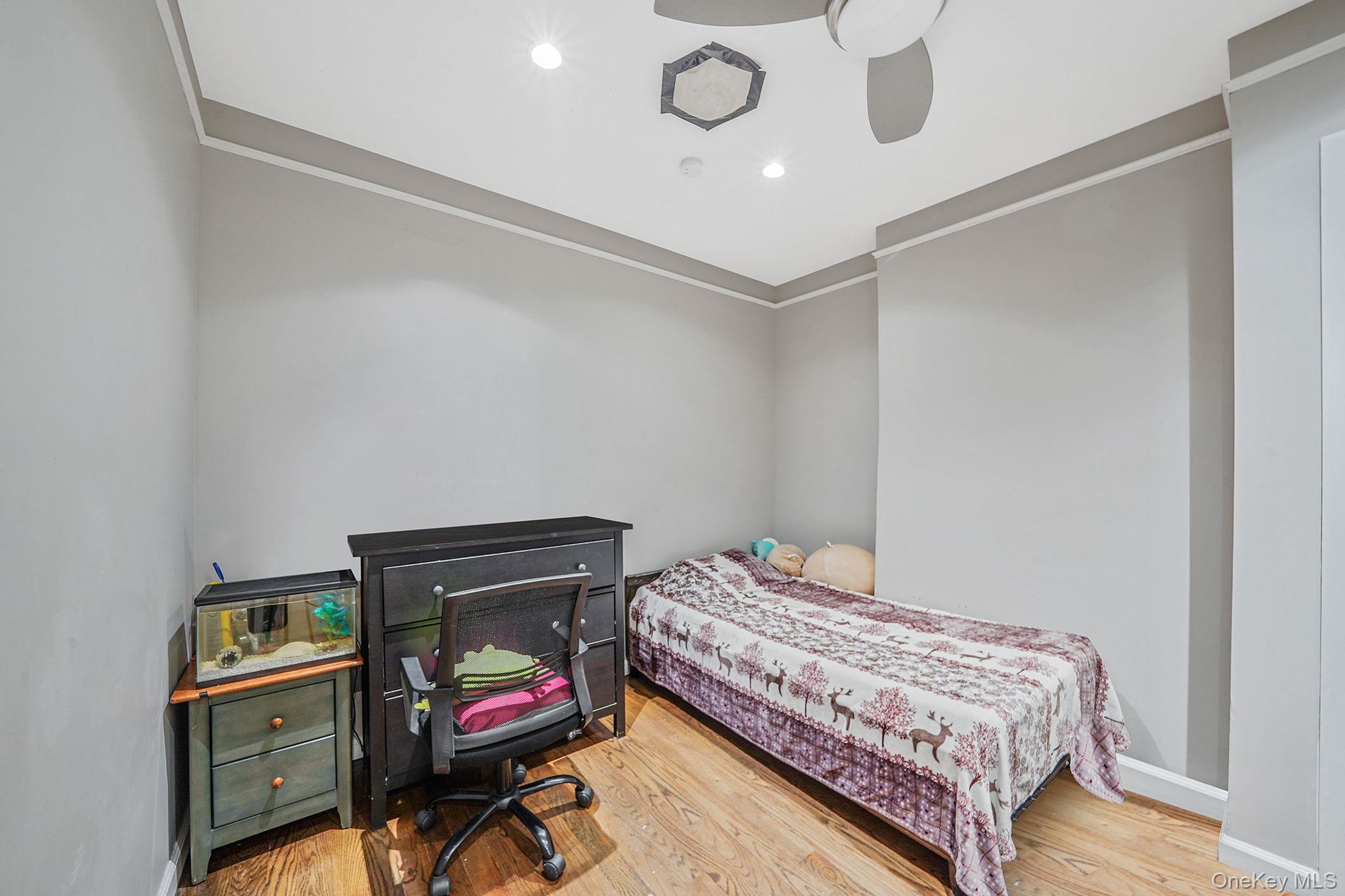 #11 photo, 37 Montauk Avenue, ブルックリン区 Brooklyn , NY 11208