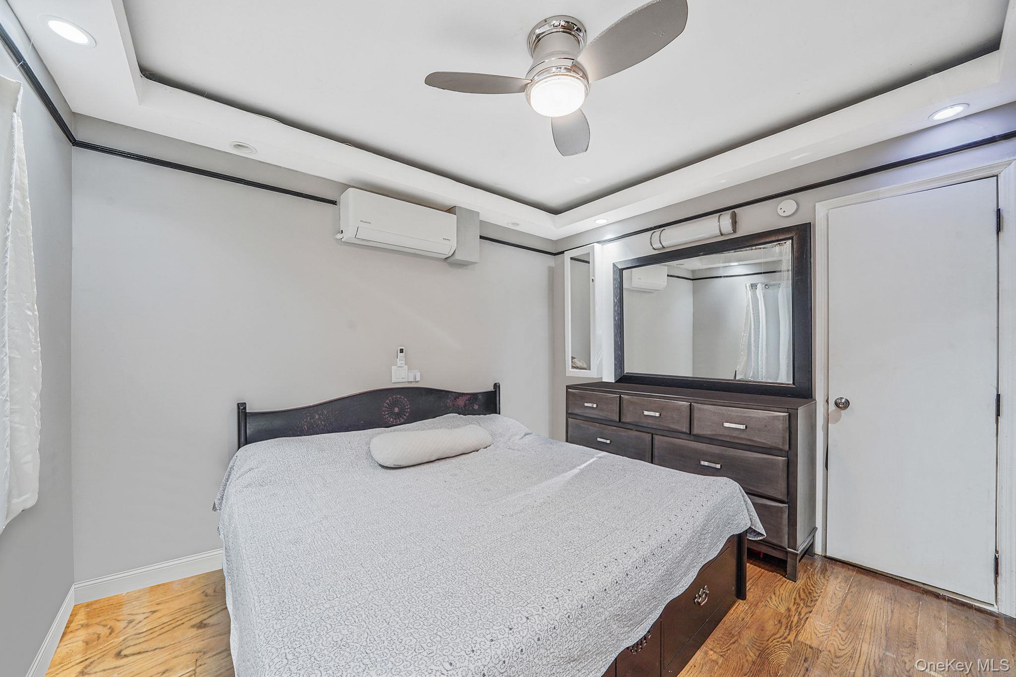 #12 photo, 37 Montauk Avenue, ブルックリン区 Brooklyn , NY 11208