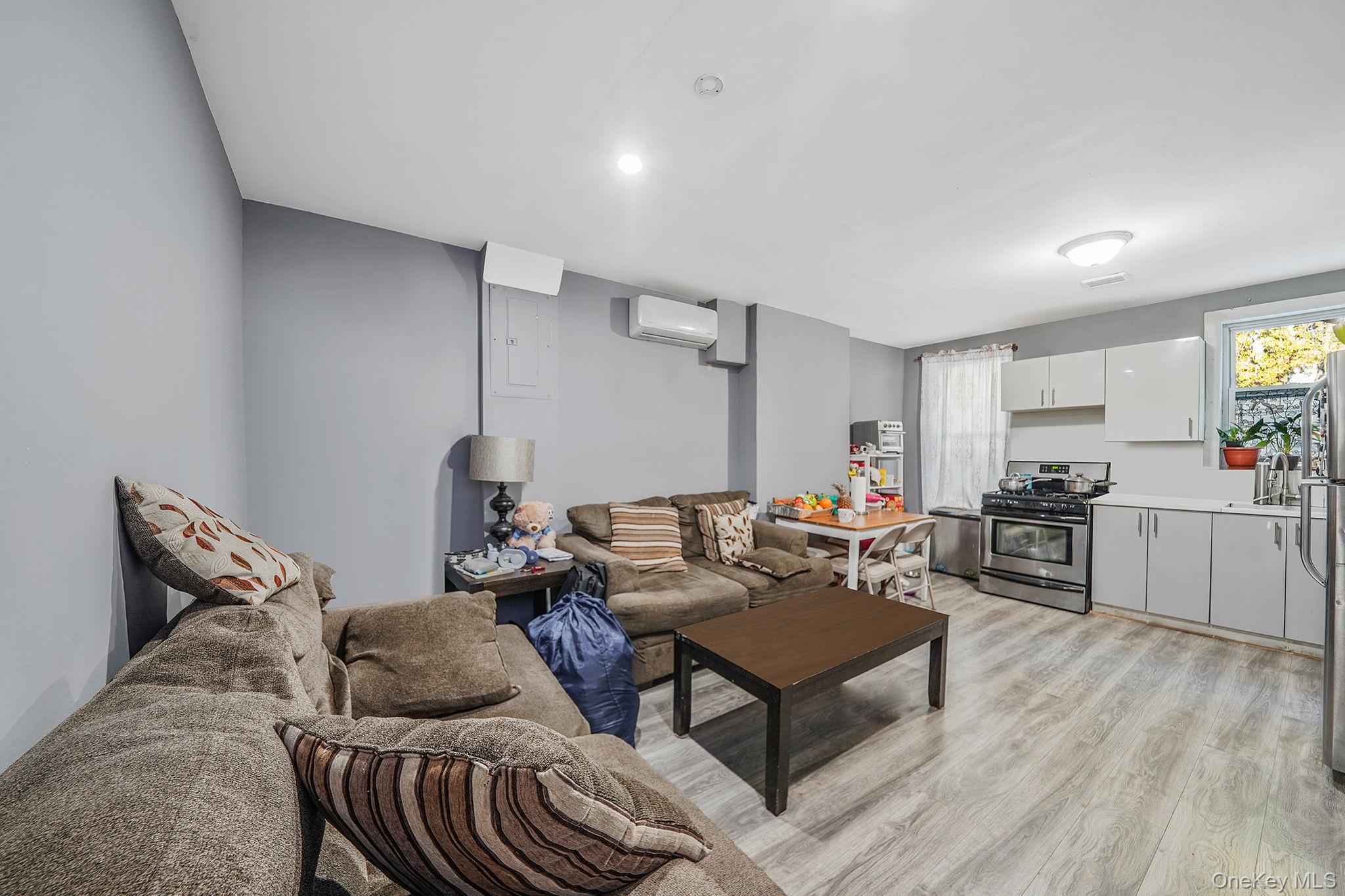 #16 photo, 37 Montauk Avenue, ブルックリン区 Brooklyn , NY 11208