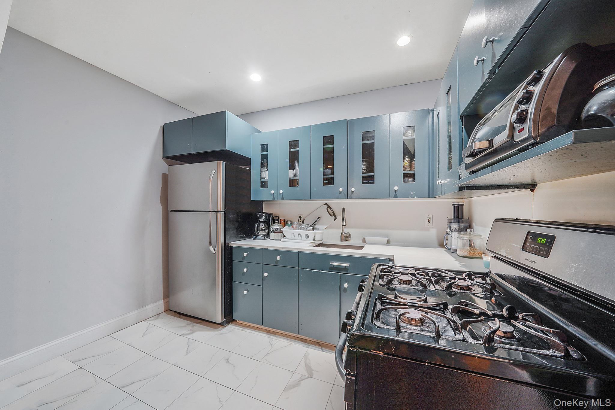 #9 photo, 37 Montauk Avenue, ブルックリン区 Brooklyn , NY 11208