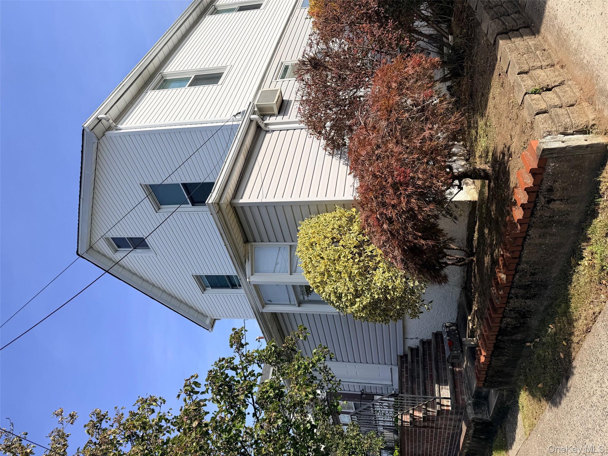 #1 photo, 30 McKinley Avenue, ナッソー郡 Franklin Square , NY 10010