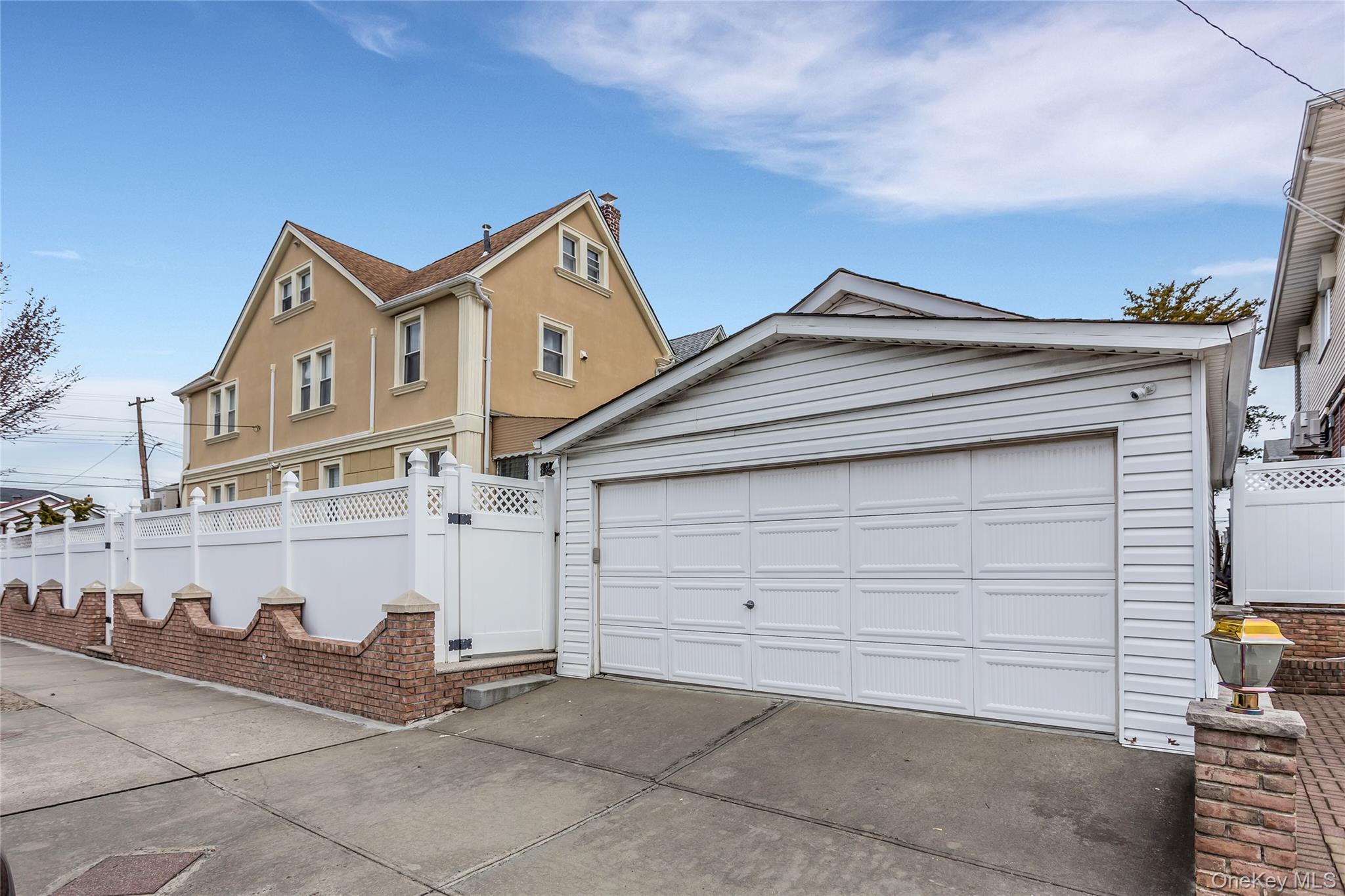 #3 photo, 98-02 161st Avenue, クイーンズ区 Howard Beach , NY 11414