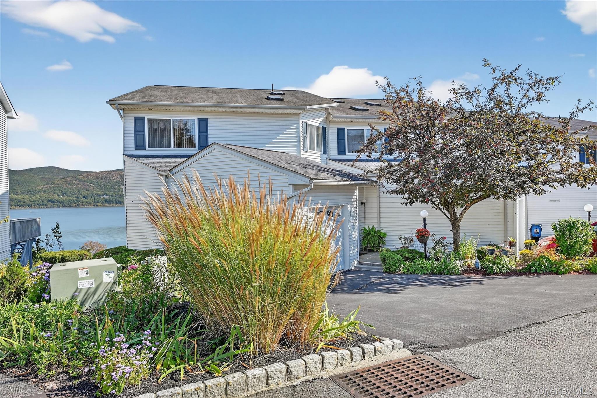 #2 photo, 284 Tamerisk Lane, New Windsor , NY 12553