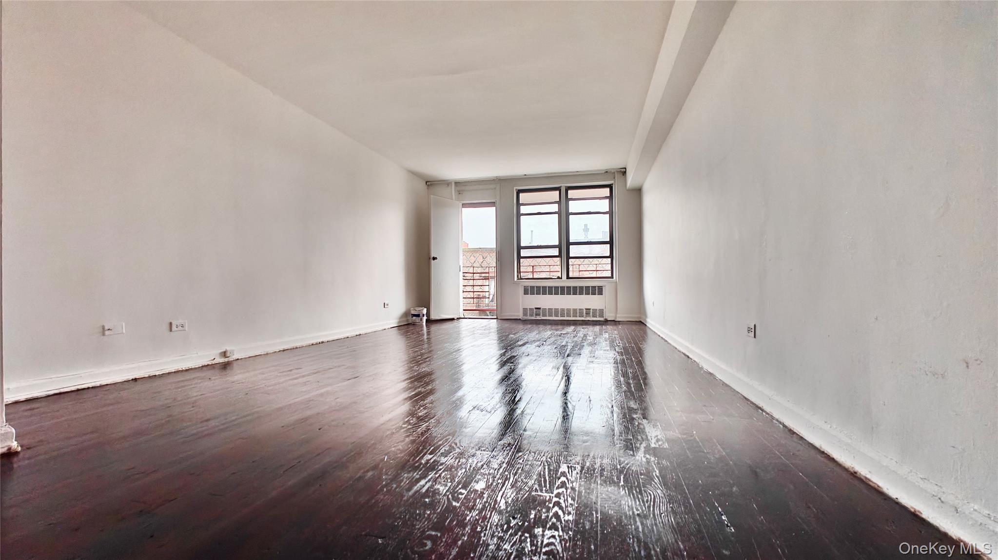 #10 photo, 94-11 34th Road, クイーンズ区 Jackson Heights , NY 11372