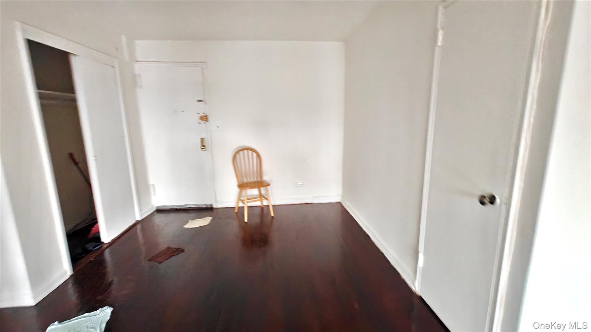 #9 photo, 94-11 34th Road, クイーンズ区 Jackson Heights , NY 11372