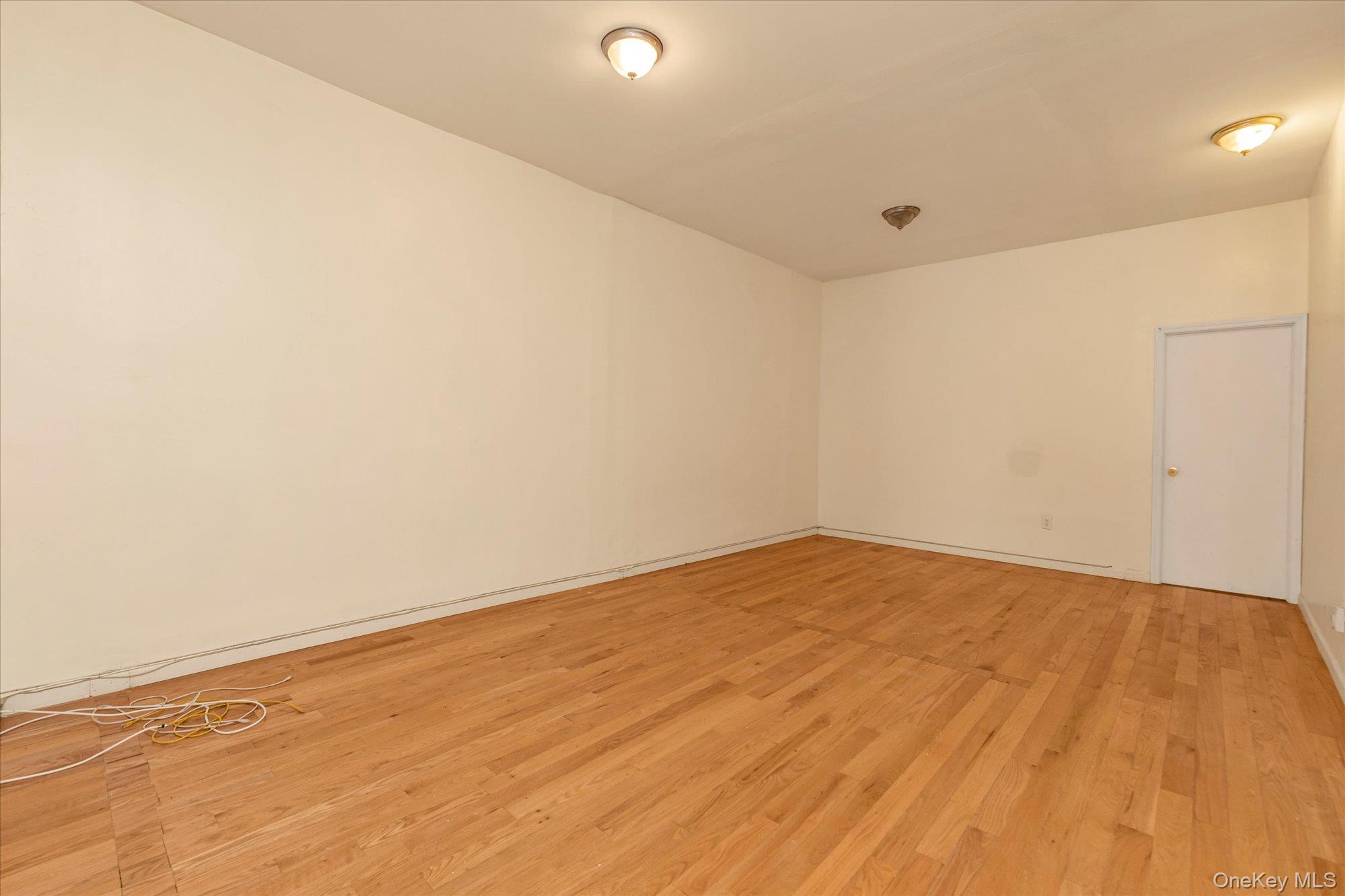 #3 photo, 8615 75th Street, クイーンズ区 Woodhaven , NY 11421