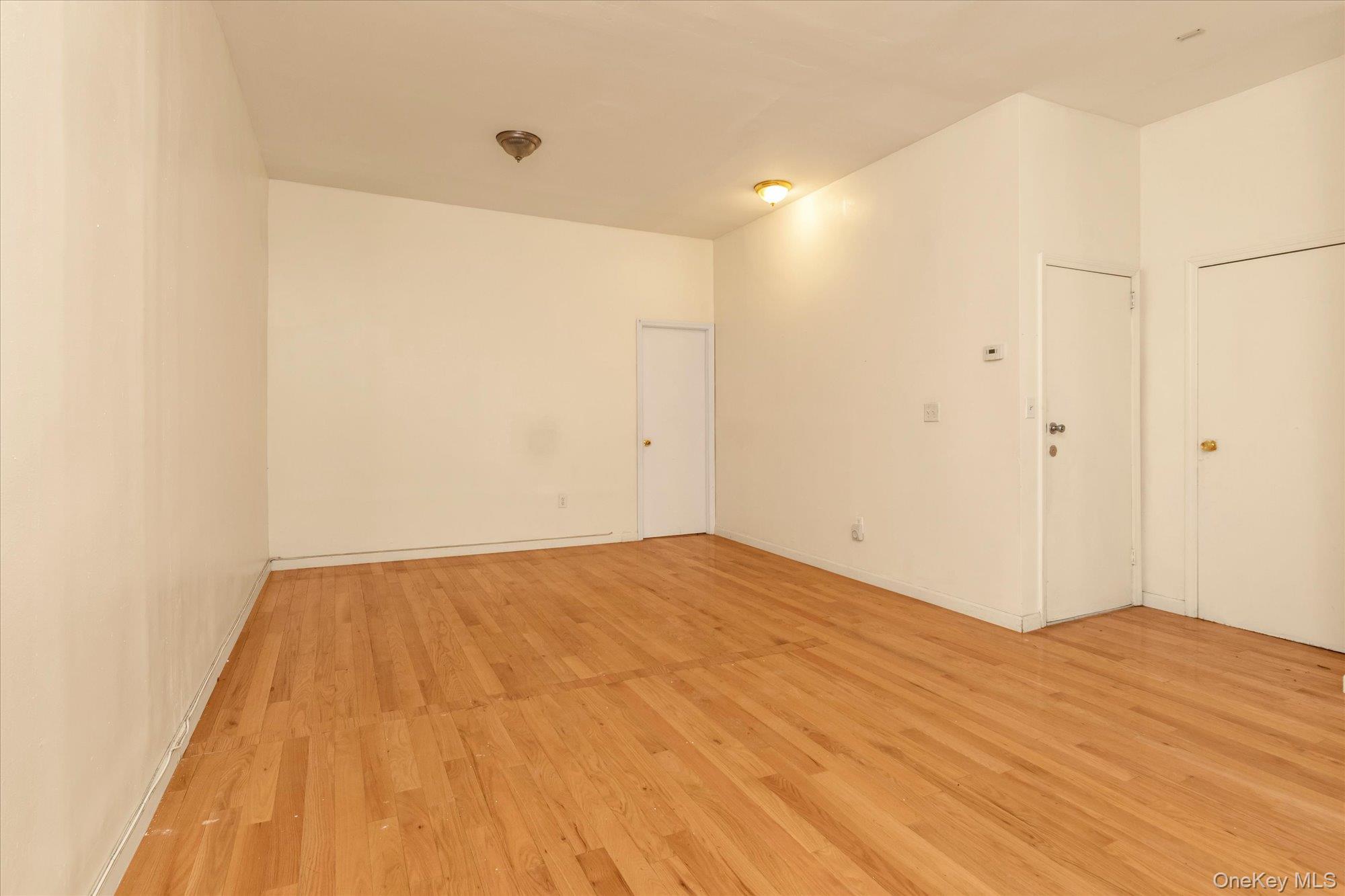 #4 photo, 8615 75th Street, クイーンズ区 Woodhaven , NY 11421