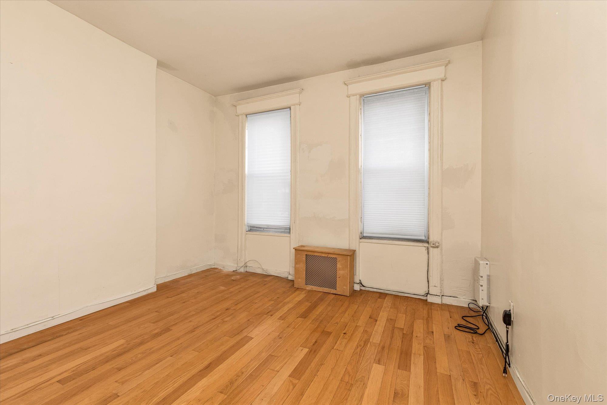 #7 photo, 8615 75th Street, クイーンズ区 Woodhaven , NY 11421