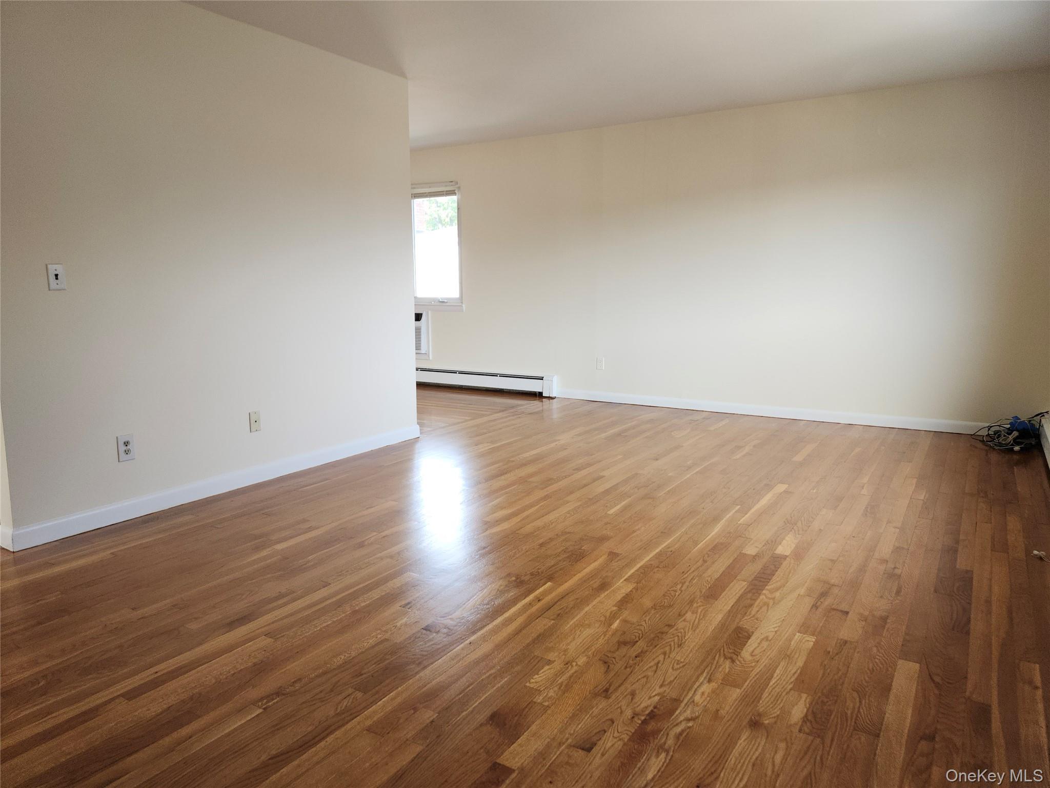 #19 photo, 33 Graywood Road, ナッソー郡 Port Washington , NY 11050