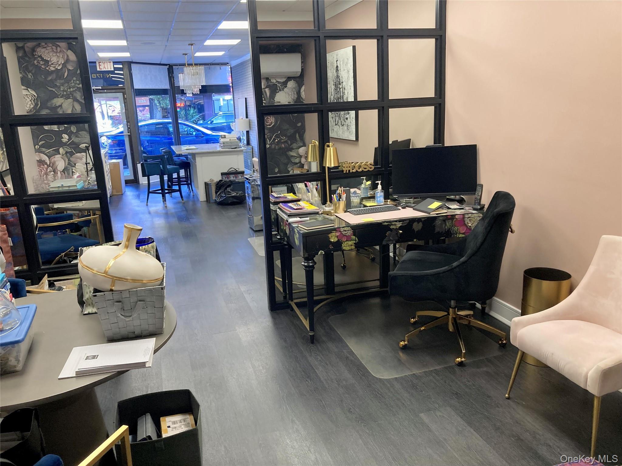 #4 photo, 17B Merrick Avenue, ナッソー郡 Merrick , NY 11566