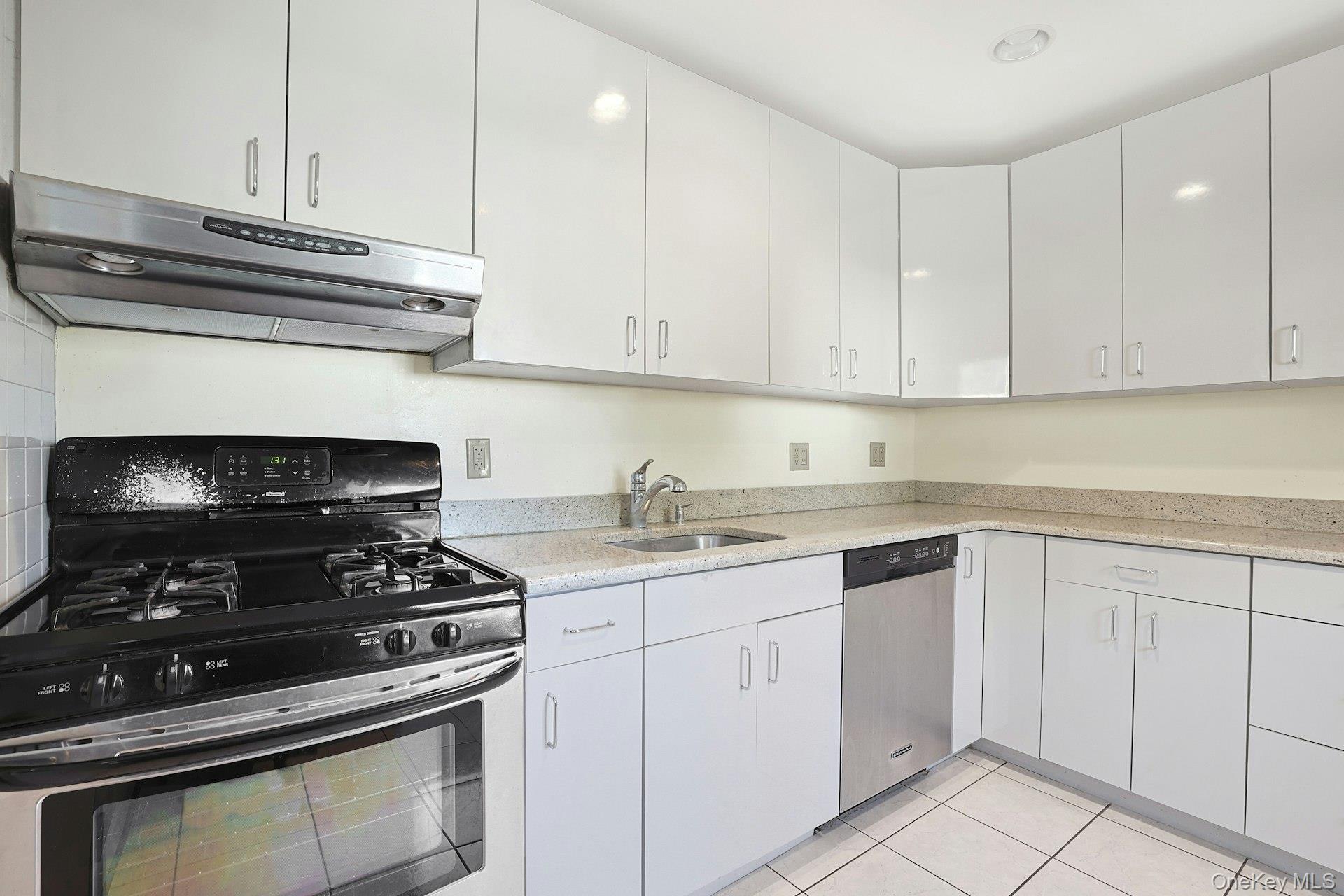 #12 photo, 86 Braunsdorf Road, Pearl River , NY 10965