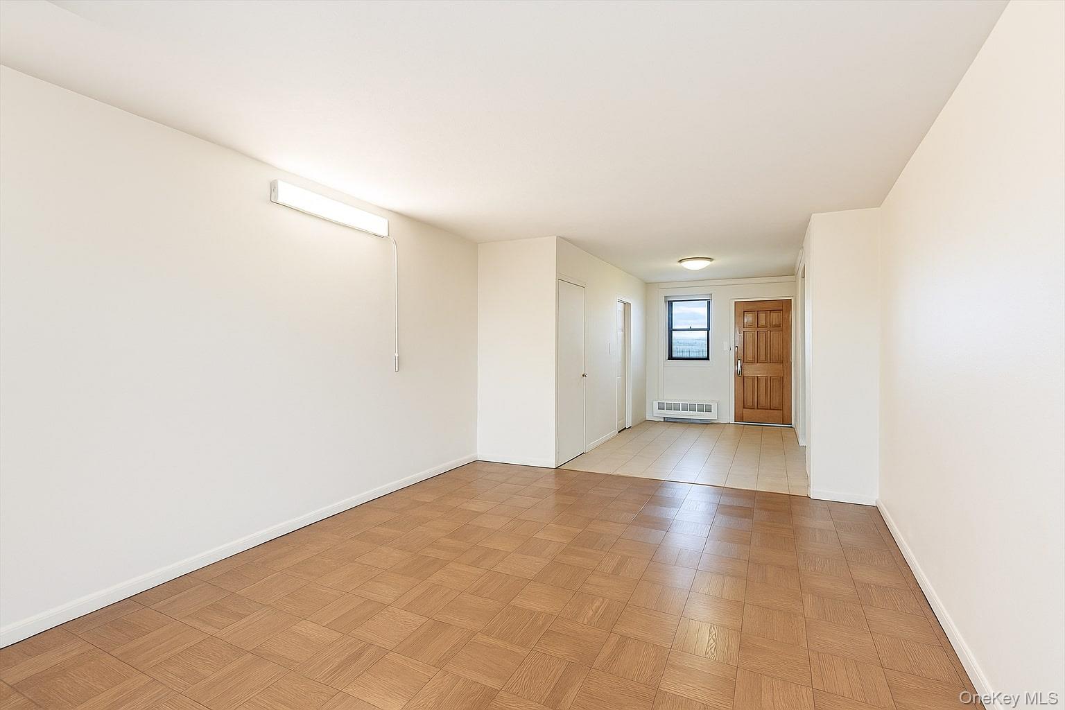 #11 photo, 61-15 98th Street, クイーンズ区 Rego Park , NY 11374