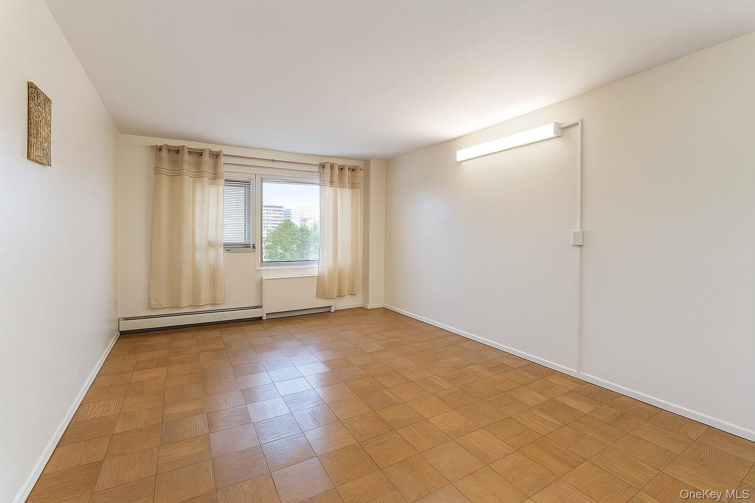 #8 photo, 61-15 98th Street, クイーンズ区 Rego Park , NY 11374