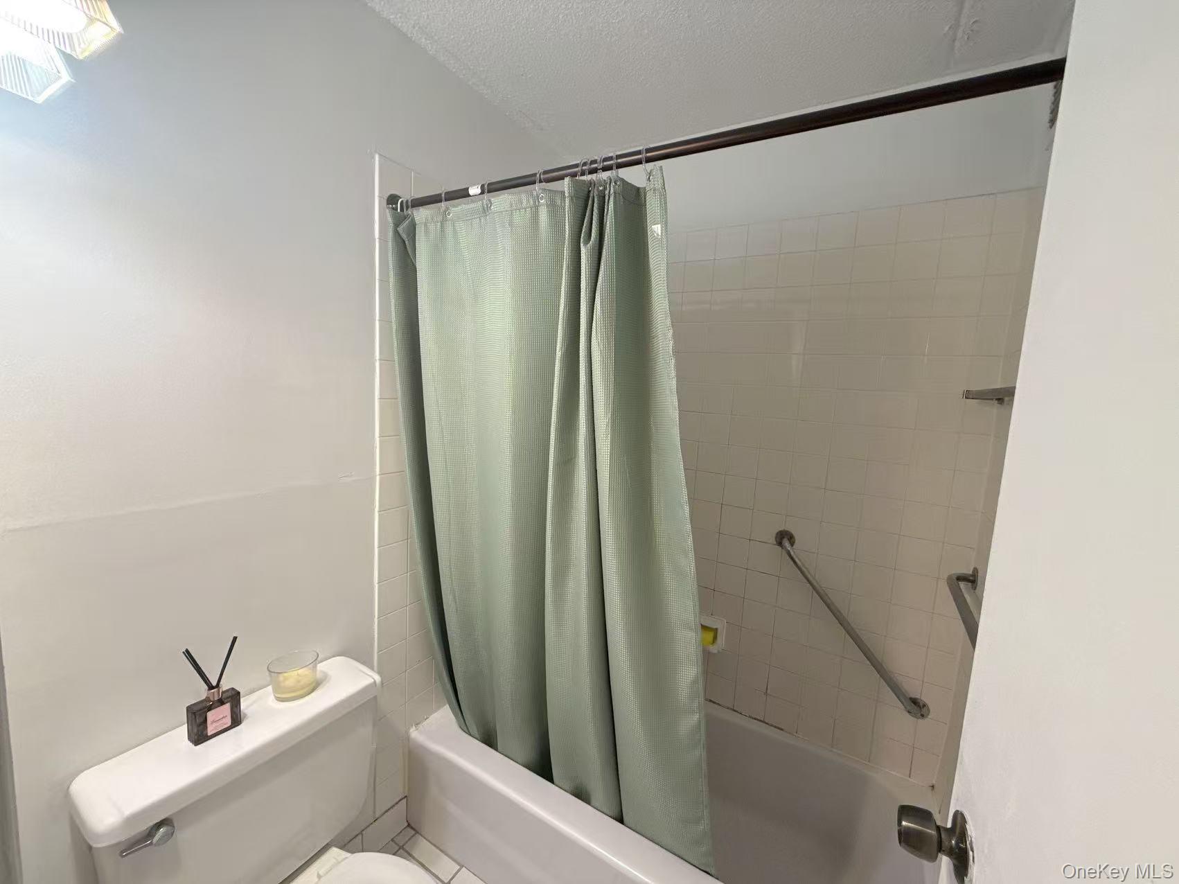 #15 photo, 100 High Point Drive, Hartsdale , NY 10530