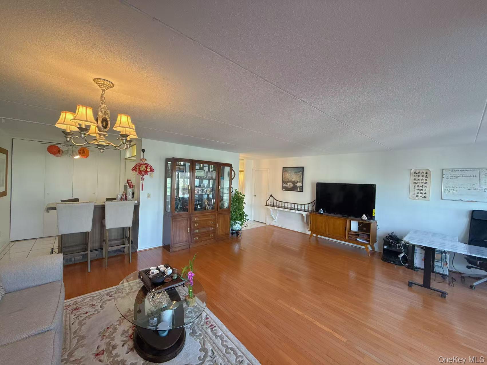 #3 photo, 100 High Point Drive, Hartsdale , NY 10530