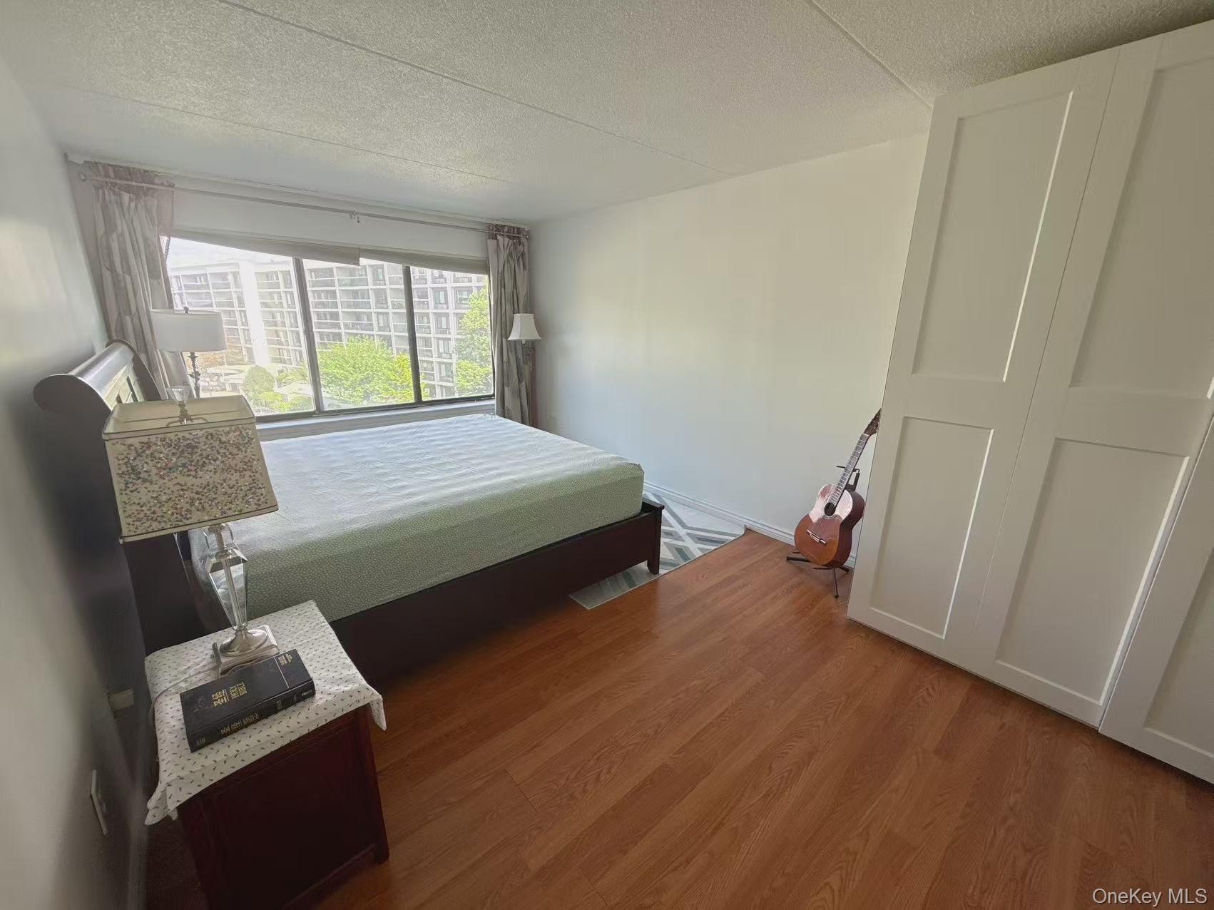 #5 photo, 100 High Point Drive, Hartsdale , NY 10530