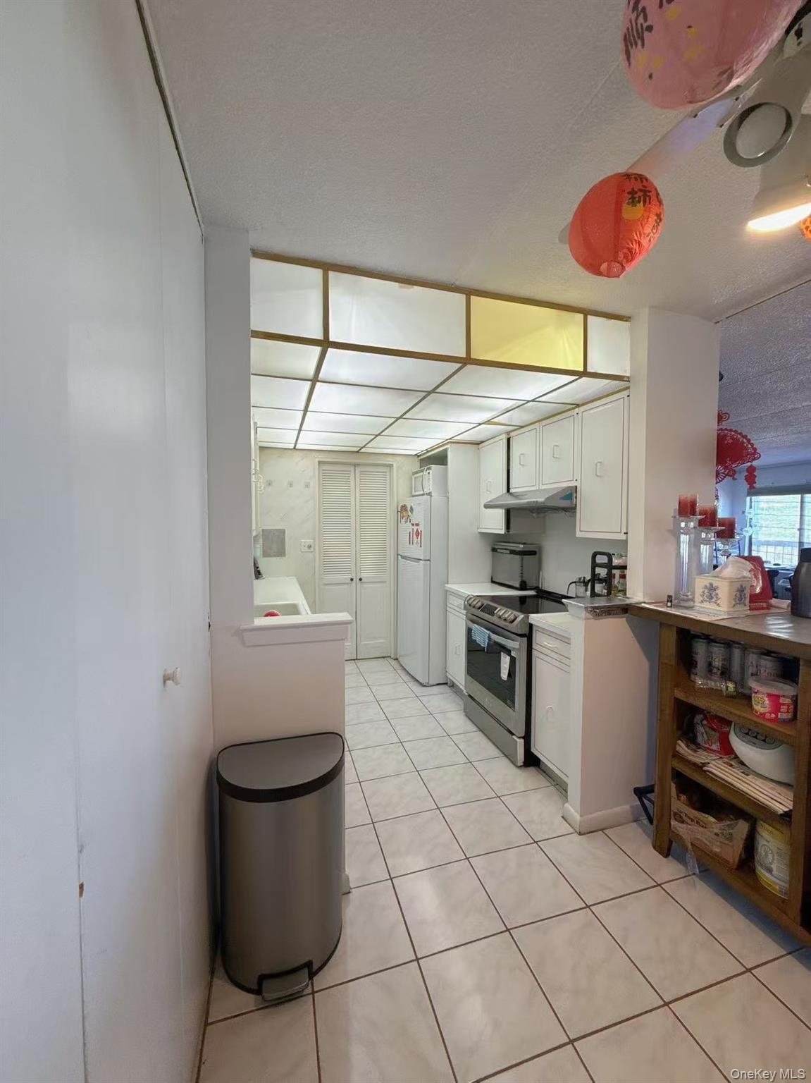 #7 photo, 100 High Point Drive, Hartsdale , NY 10530