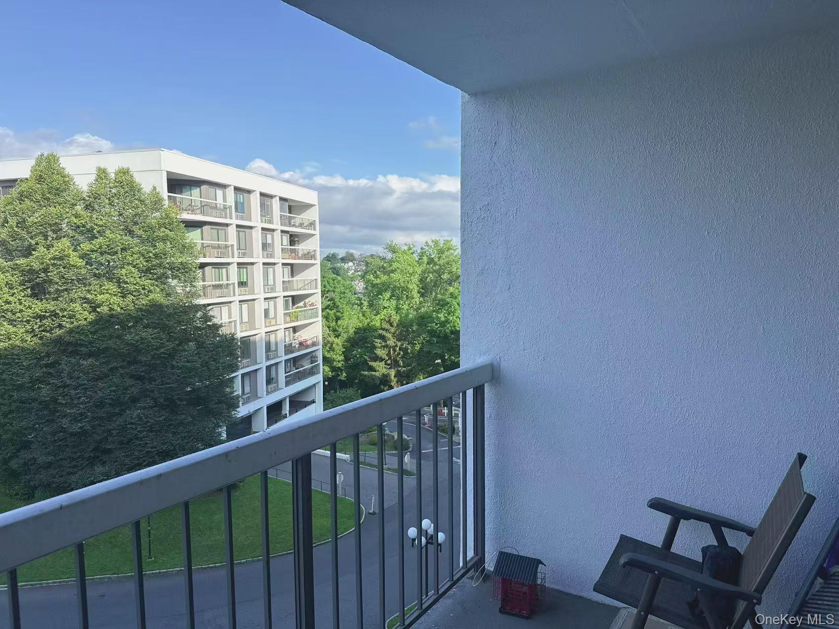 #9 photo, 100 High Point Drive, Hartsdale , NY 10530