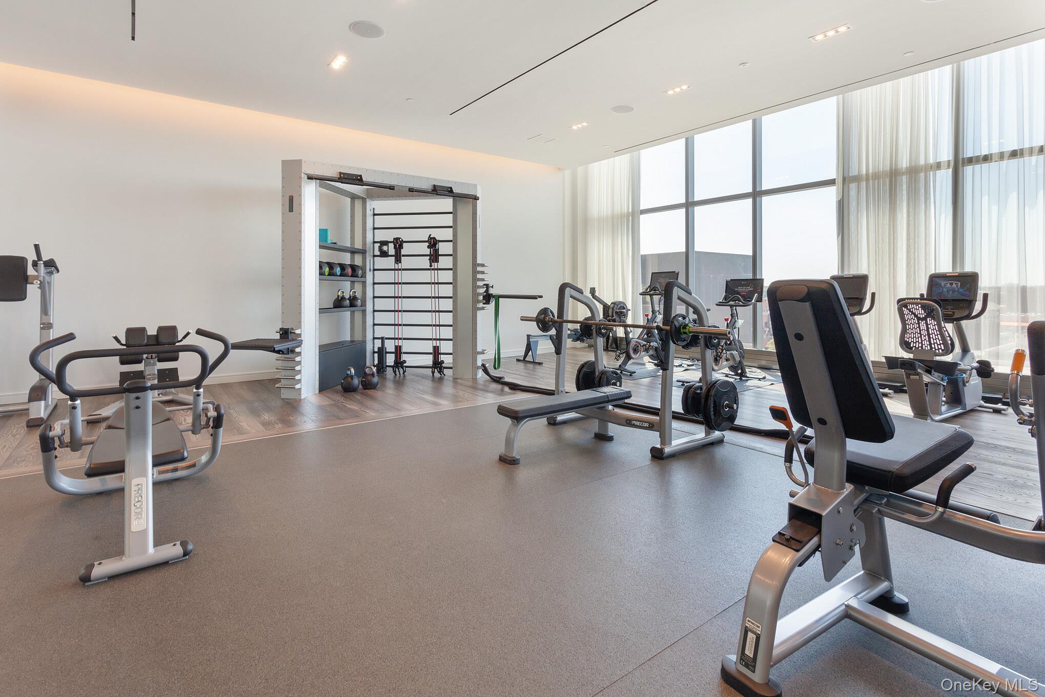 #13 photo, 131-03 40 Road, クイーンズ区 Flushing , NY 11354