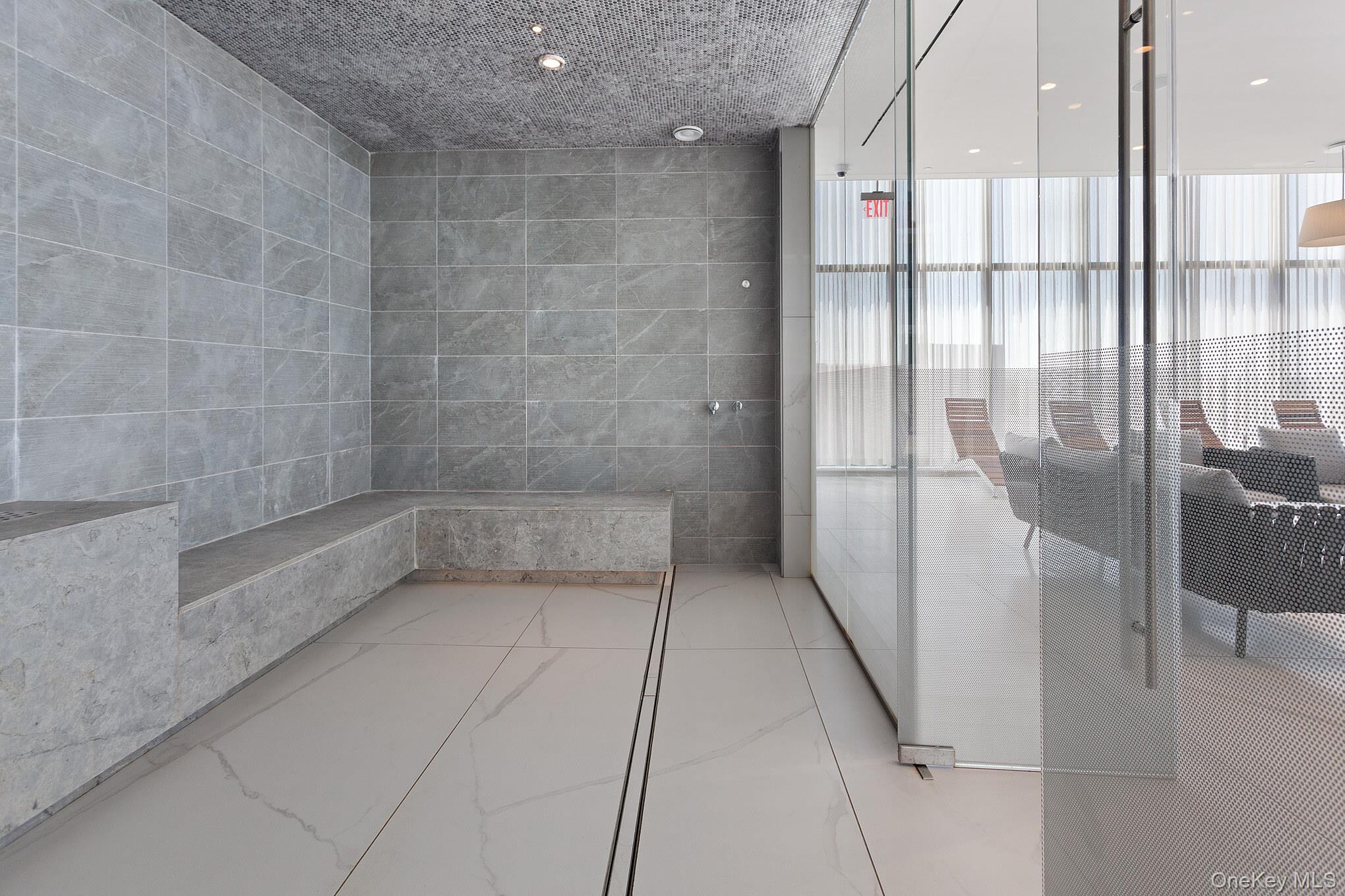 #14 photo, 131-03 40 Road, クイーンズ区 Flushing , NY 11354