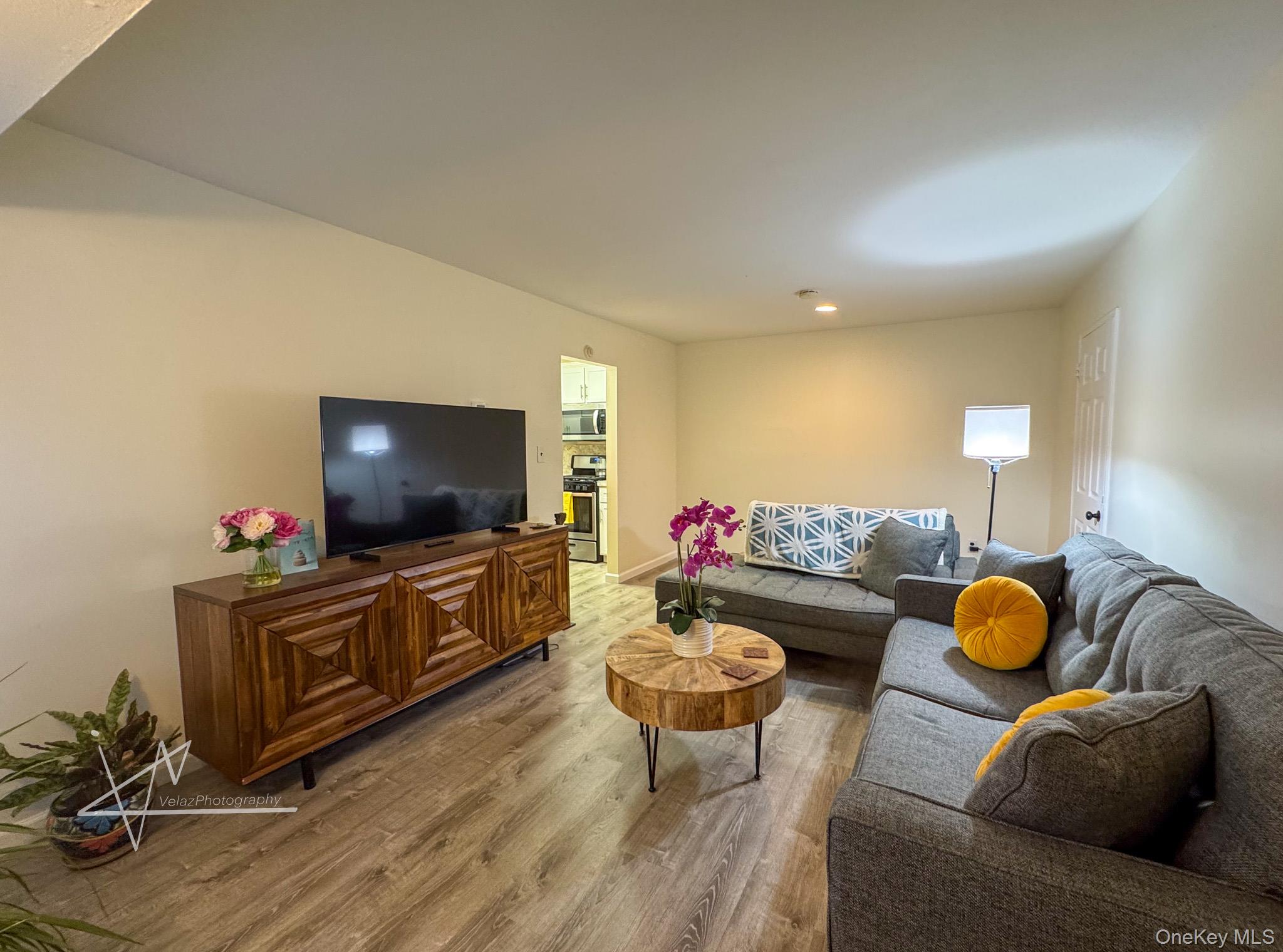 #18 photo, 37 El Camino Court, サフォーク郡 Coram , NY 11727