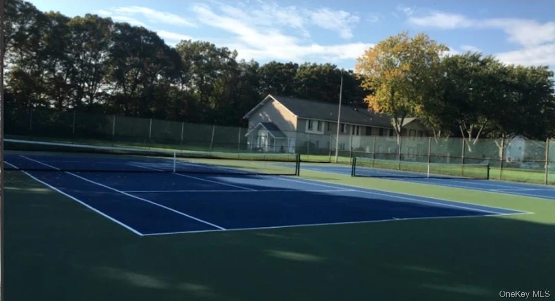 #20 photo, 37 El Camino Court, サフォーク郡 Coram , NY 11727