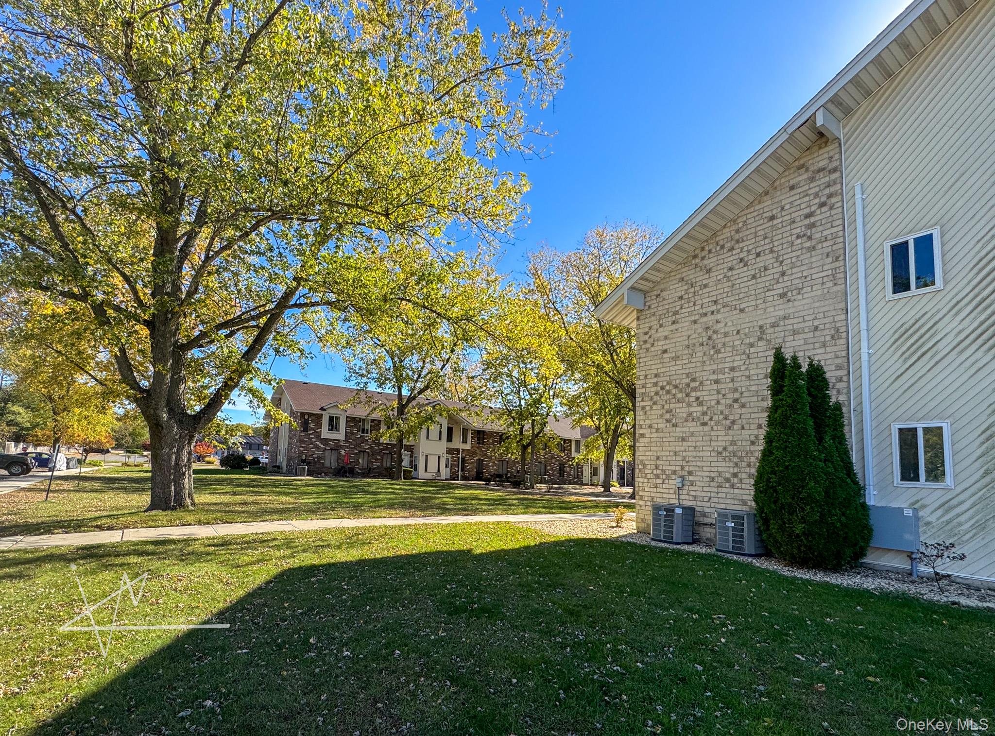 #9 photo, 37 El Camino Court, サフォーク郡 Coram , NY 11727