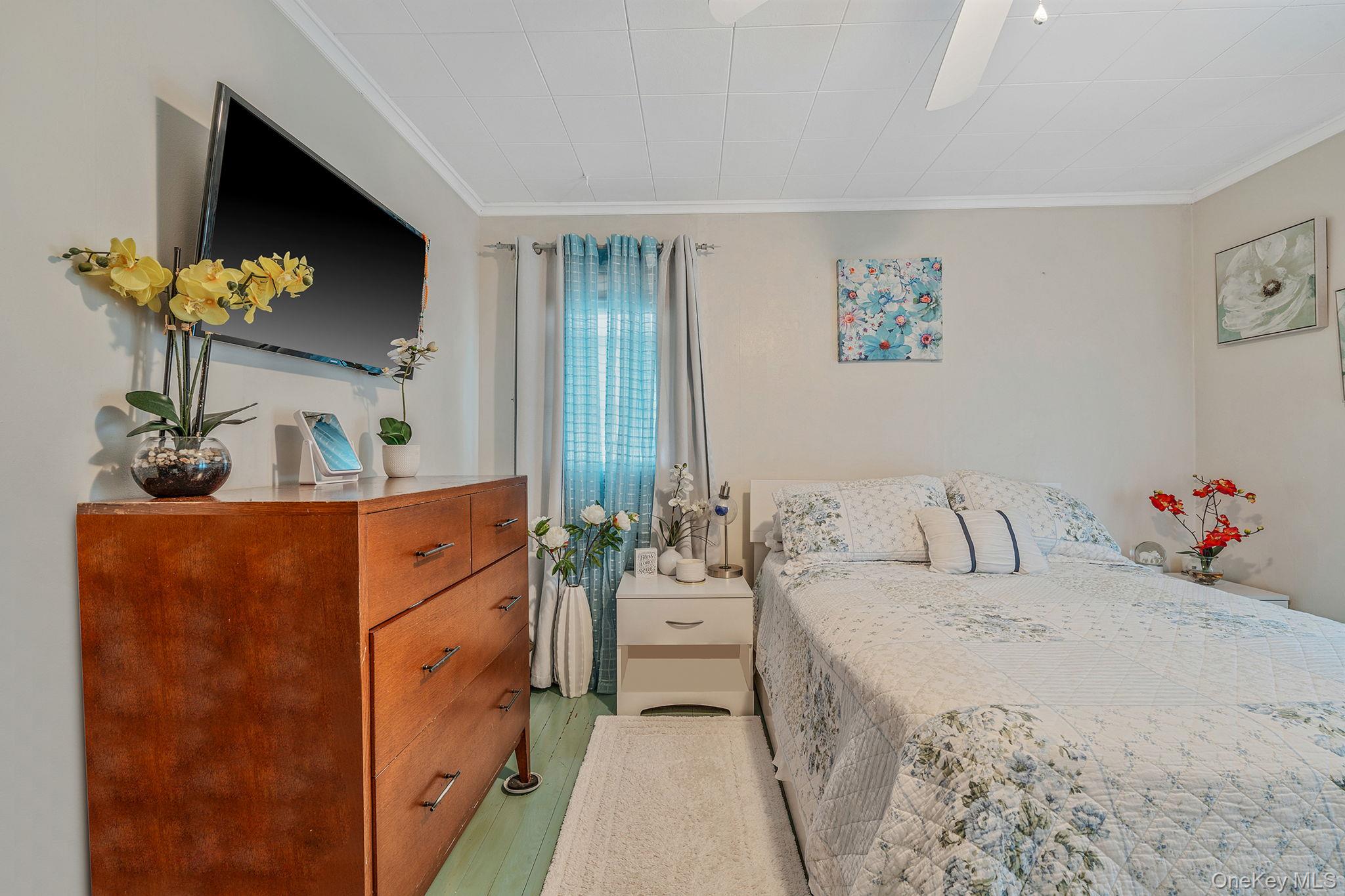 #12 photo, 14 West Drive, Bay Shore , NY 11706