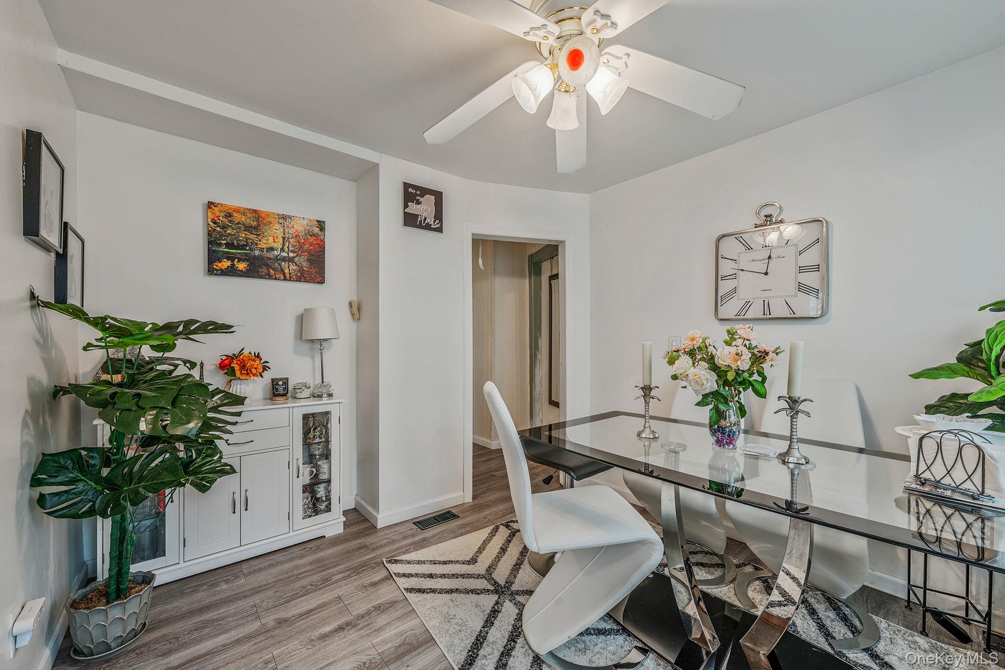 #2 photo, 14 West Drive, Bay Shore , NY 11706