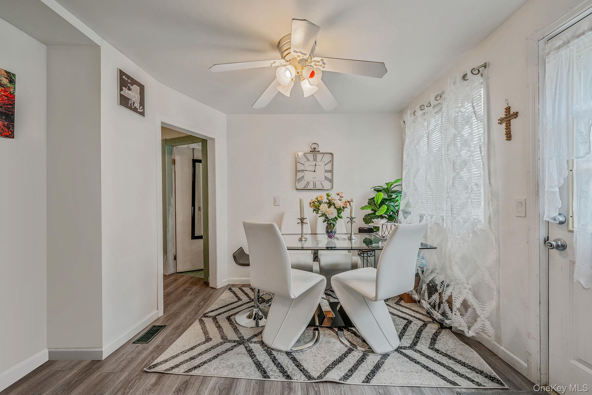 #3 photo, 14 West Drive, Bay Shore , NY 11706