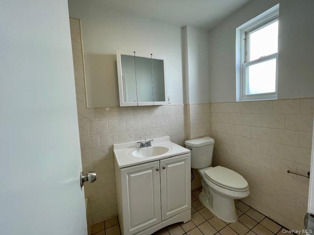 #11 photo, 32-32 60th Street, Woodside , NY 11377