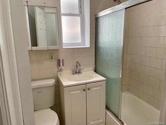 #5 photo, 32-32 60th Street, Woodside , NY 11377