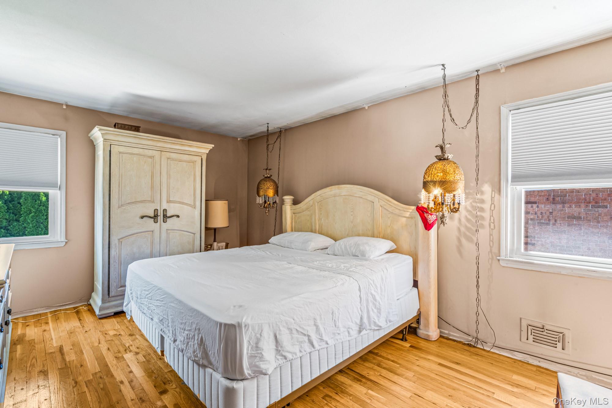 #12 photo, 14-07 158th Street, クイーンズ区 Beechhurst , NY 11357