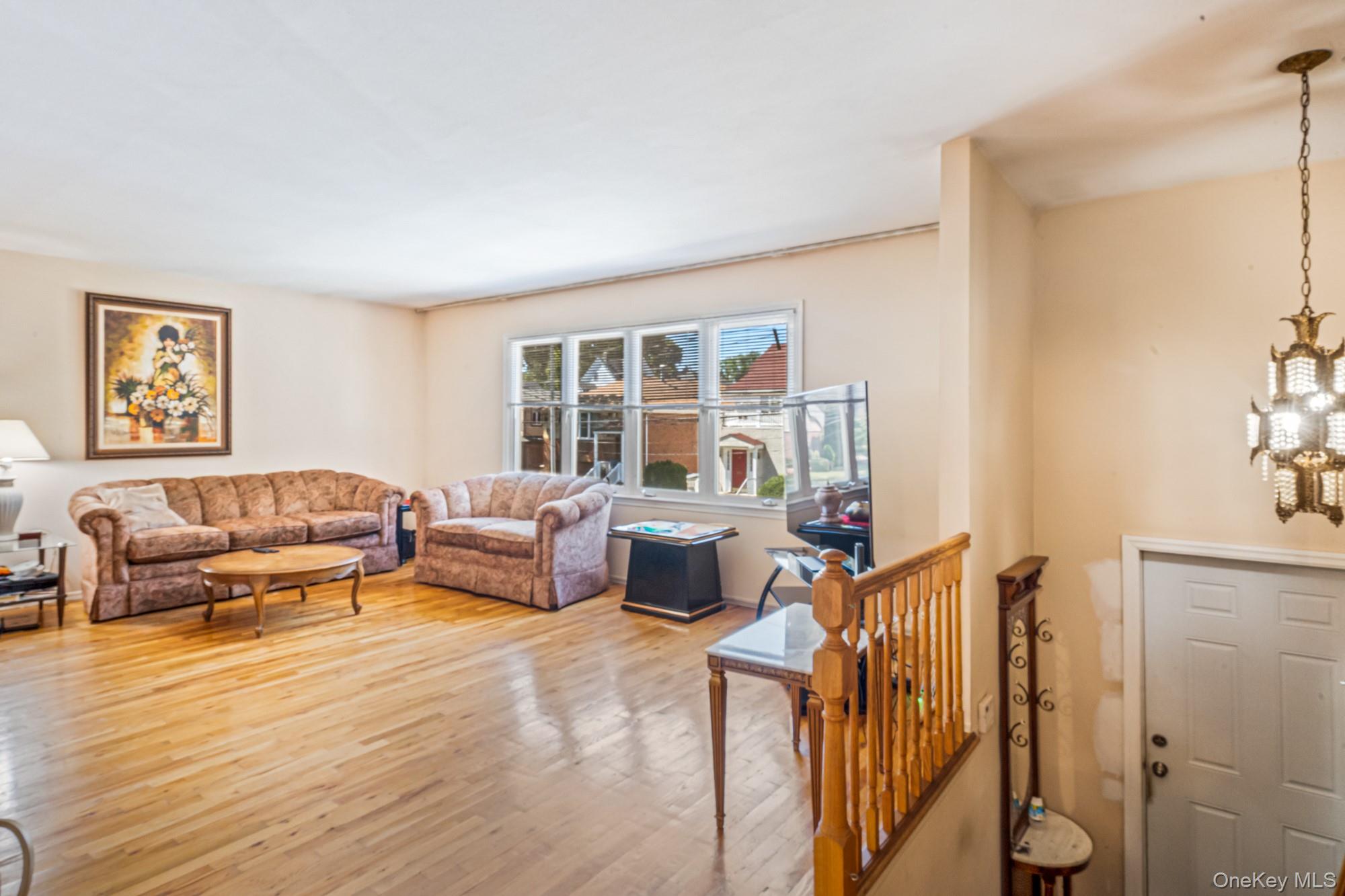 #5 photo, 14-07 158th Street, クイーンズ区 Beechhurst , NY 11357