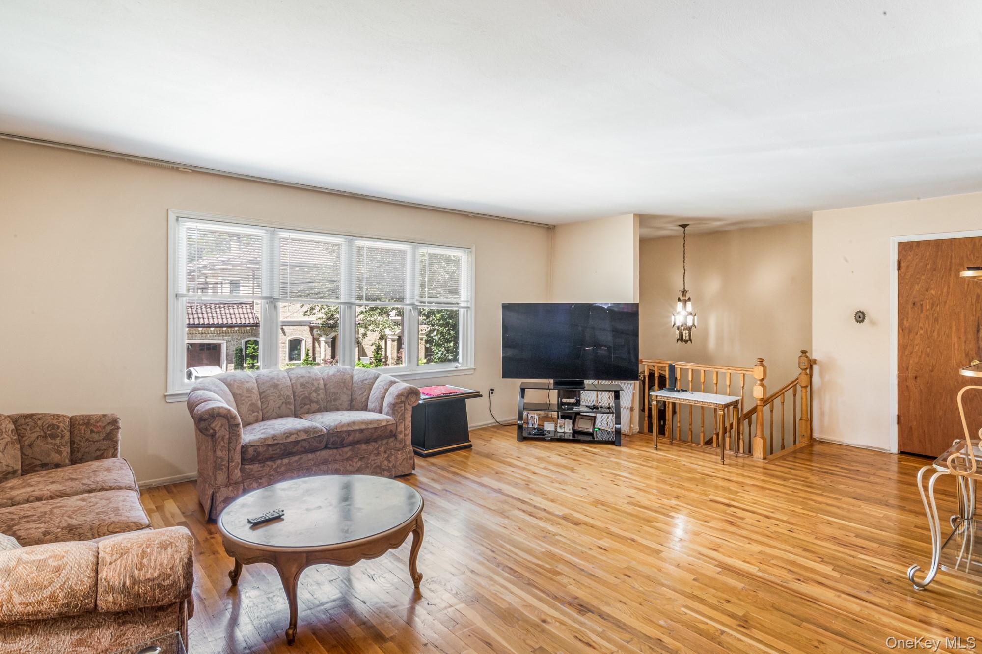 #6 photo, 14-07 158th Street, クイーンズ区 Beechhurst , NY 11357