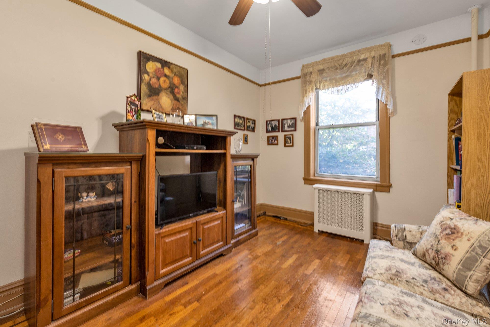 #10 photo, 37-28 80th Street, クイーンズ区 Jackson Heights , NY 11372