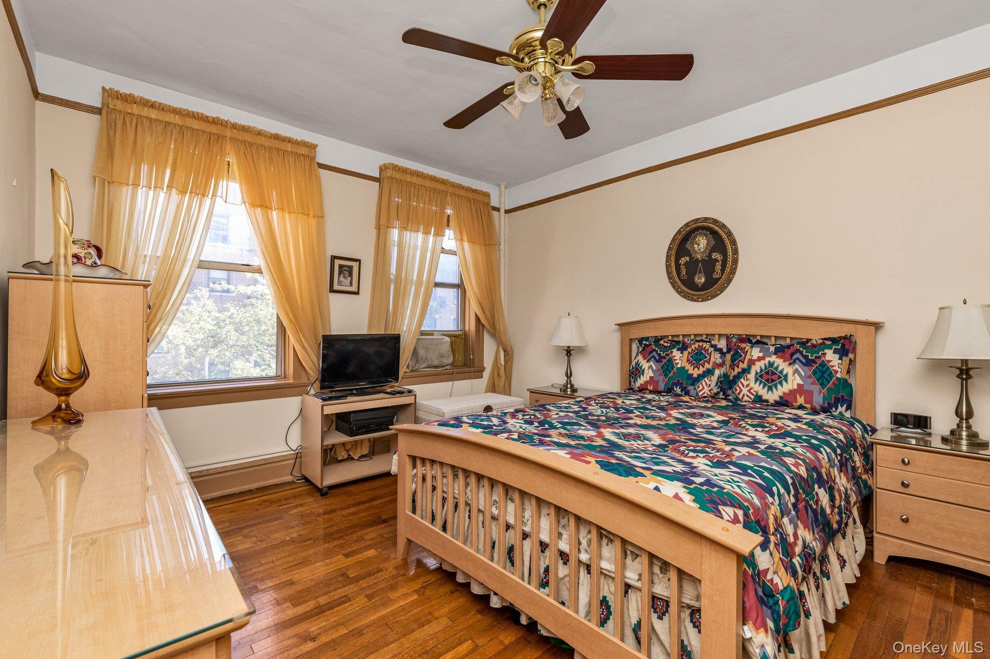 #9 photo, 37-28 80th Street, クイーンズ区 Jackson Heights , NY 11372