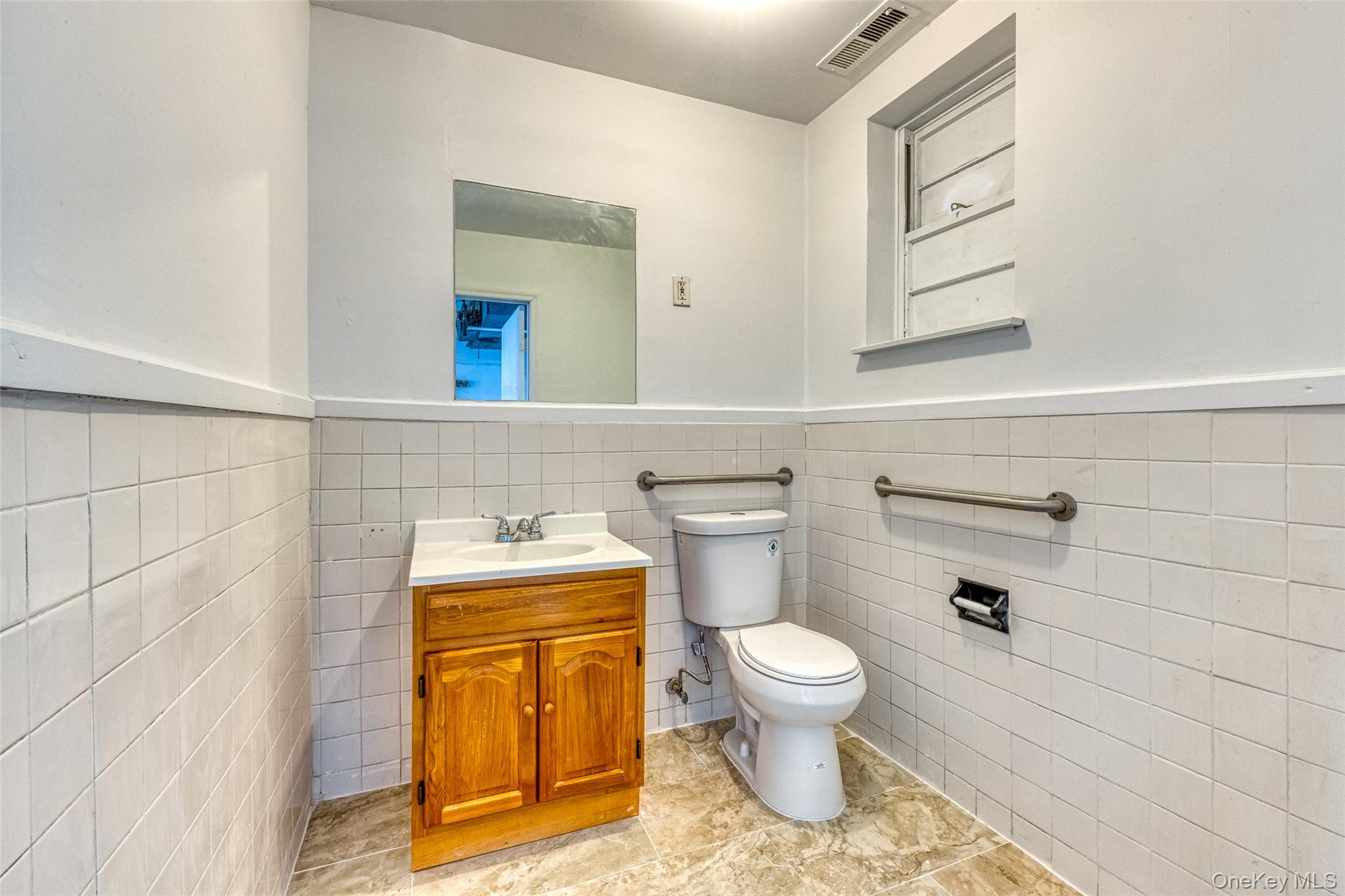 #5 photo, 155 Woodbury Road, ナッソー郡 Hicksville , NY 11801