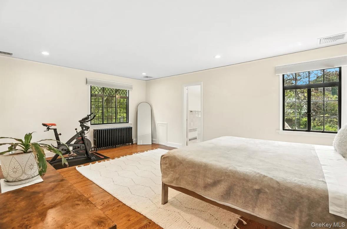 #18 photo, 276 Overlook Road, New Rochelle , NY 10804