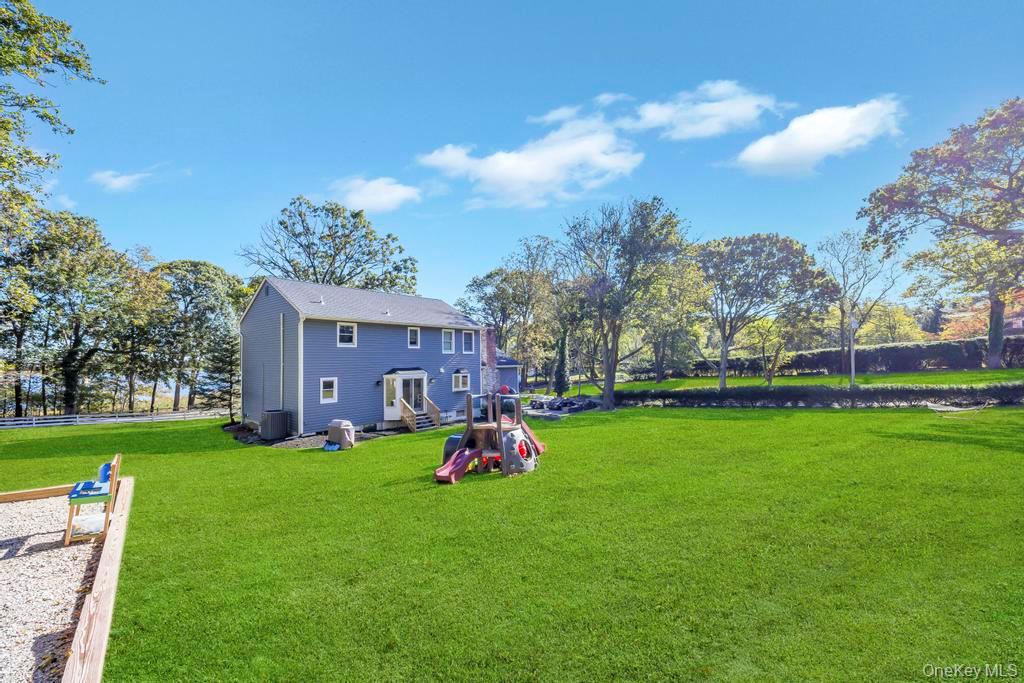 #7 photo, 39 Bevin Road, Northport , NY 11768