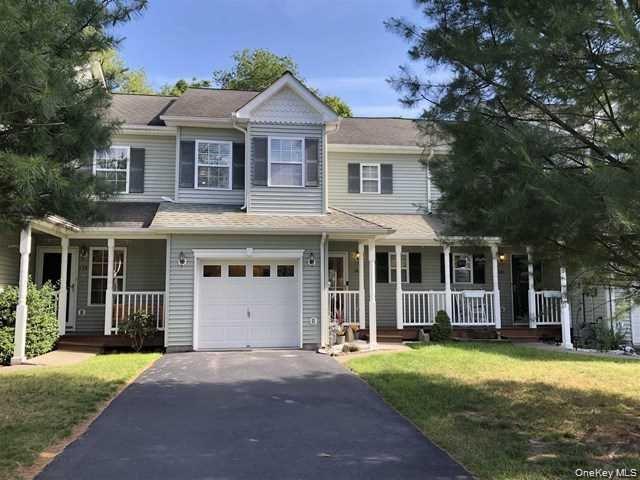 #2 photo, 141 Pinebrook Drive, Hyde Park , NY 12538