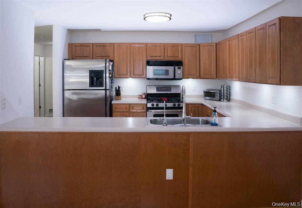 #6 photo, 141 Pinebrook Drive, Hyde Park , NY 12538