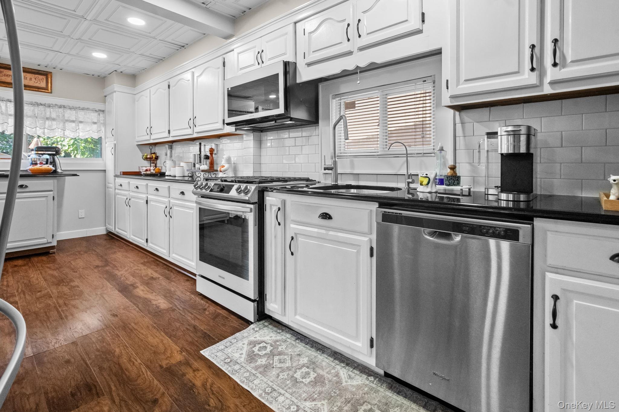 #19 photo, 3210 Country Club Road, ブロンクス区 Bronx , NY 10465