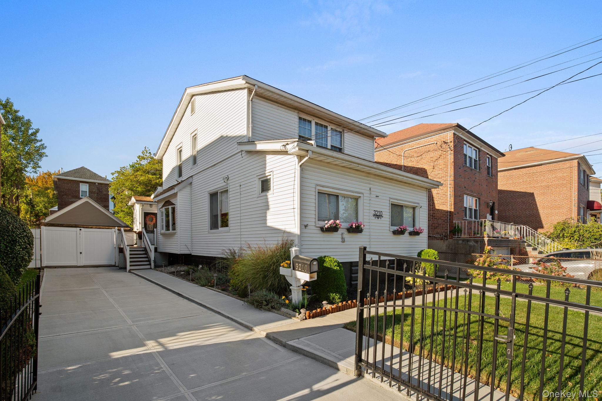 #2 photo, 3210 Country Club Road, ブロンクス区 Bronx , NY 10465