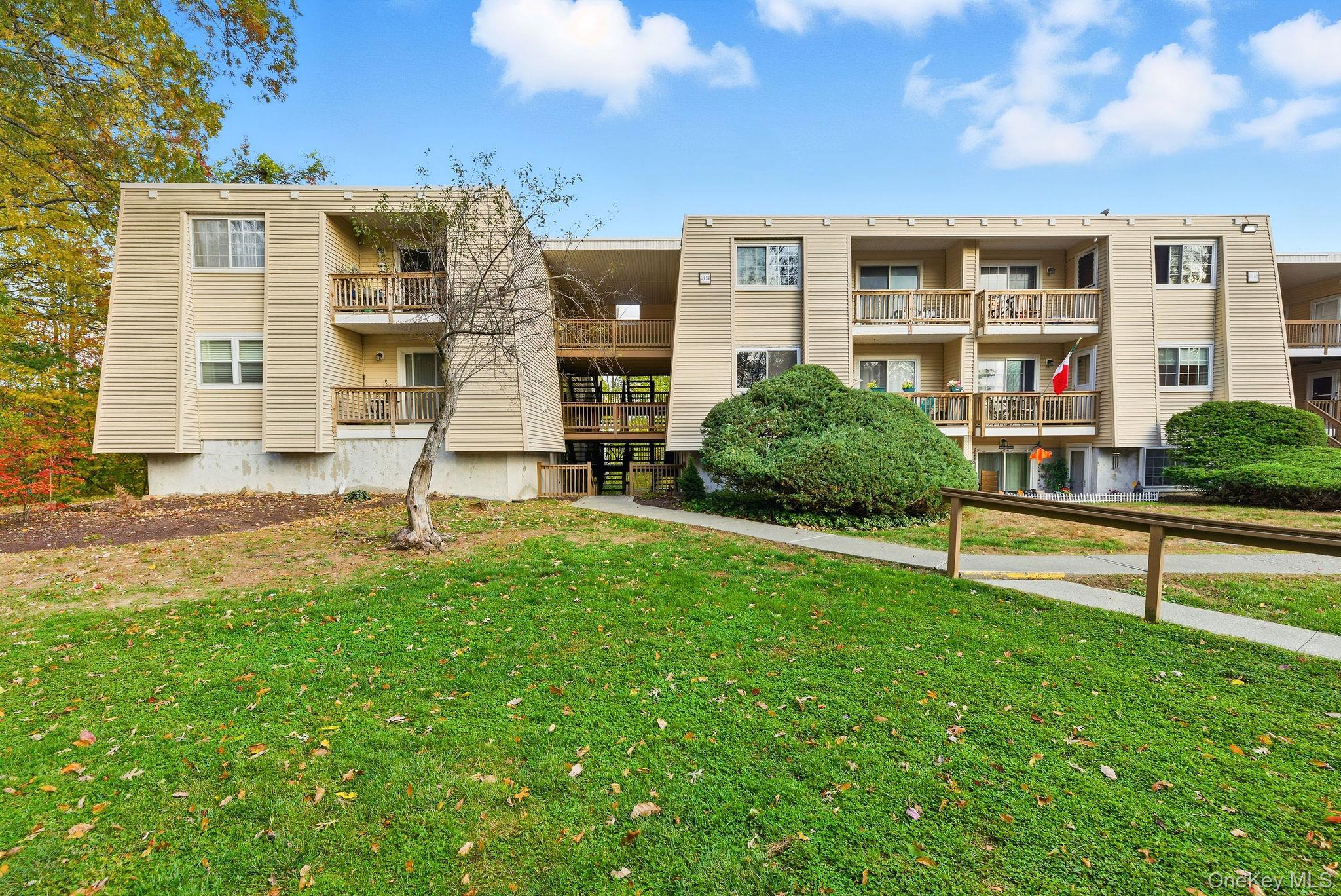 #1 photo, 529 Fox Run Lane, Carmel , NY 10512