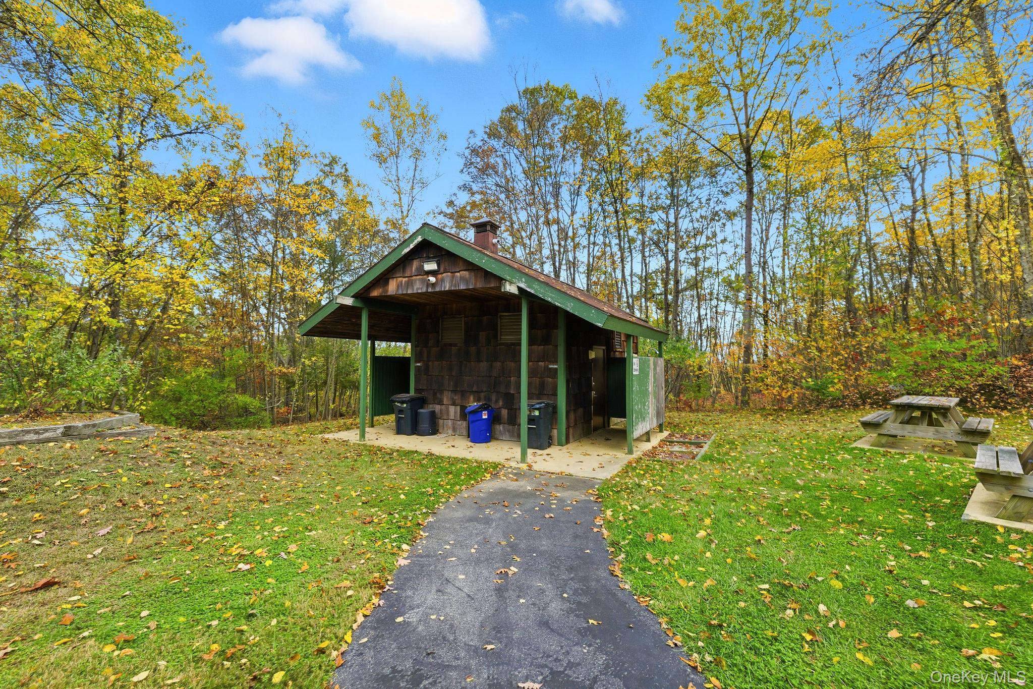 #18 photo, 529 Fox Run Lane, Carmel , NY 10512