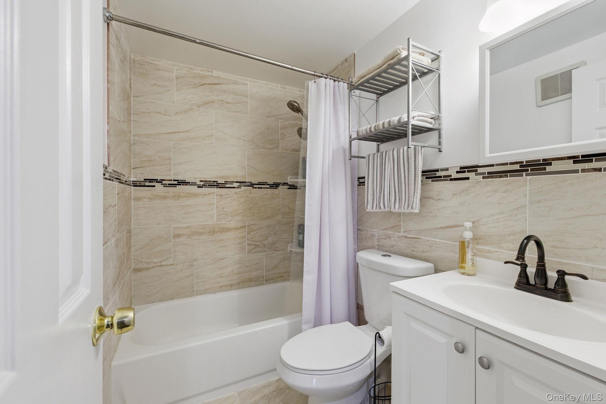 #9 photo, 529 Fox Run Lane, Carmel , NY 10512